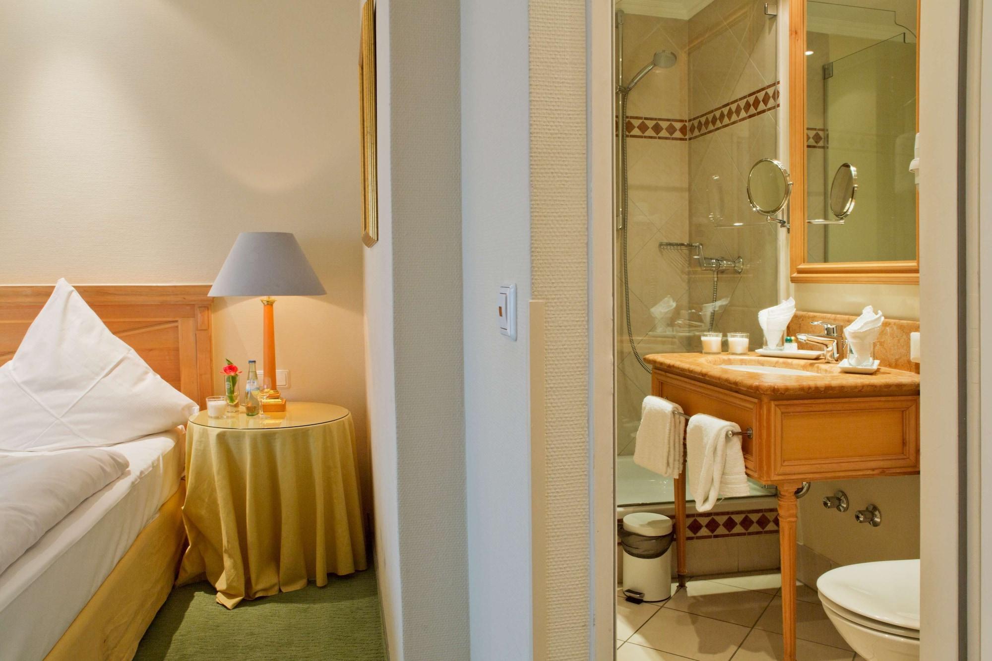 Central-hotel Kaiserhof Hotel 4*