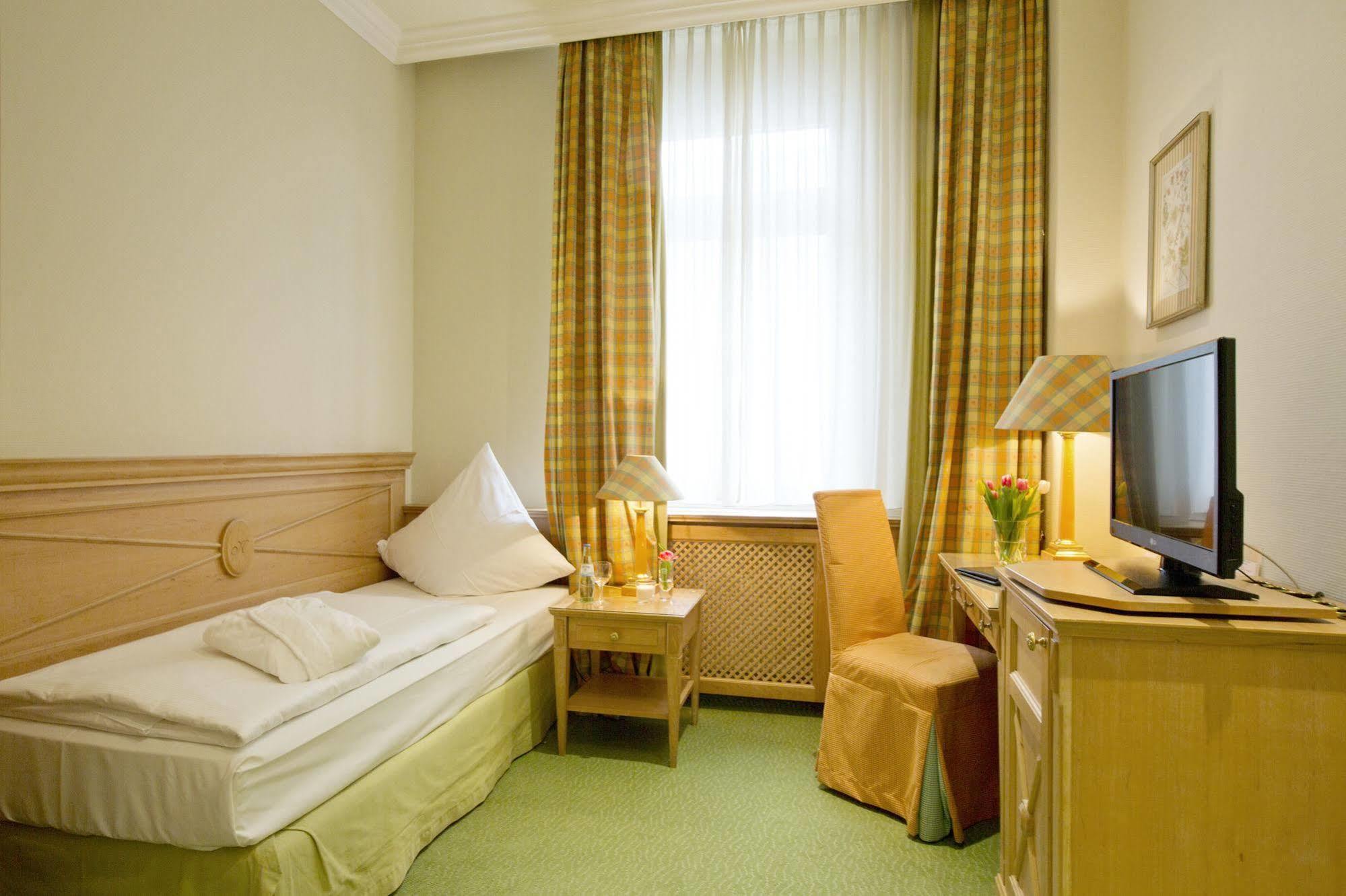 Central-hotel Kaiserhof Hotel